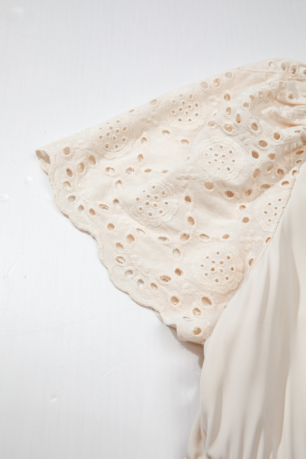 Apricot Plus Size V Neck Lacy Embroidery Patchwork Short Sleeve Maxi Dress